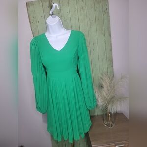 Jessica Simpson XS Elegant Green Pleated Dress